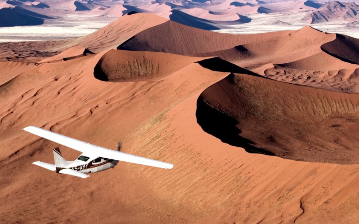 SKELETON COAST: safari in aereo SKELETON COAST: safari in aereo